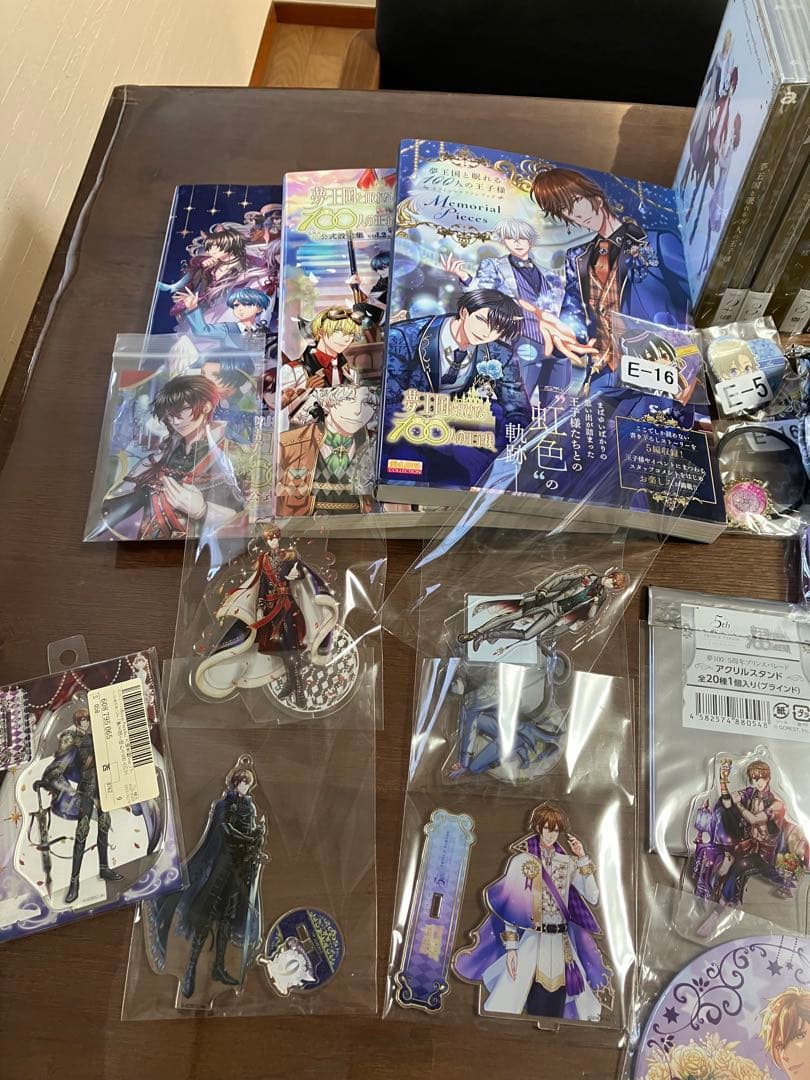 夢100 カリバーン他　50点以上　キャラハンガー/アクスタ/缶バッジなど