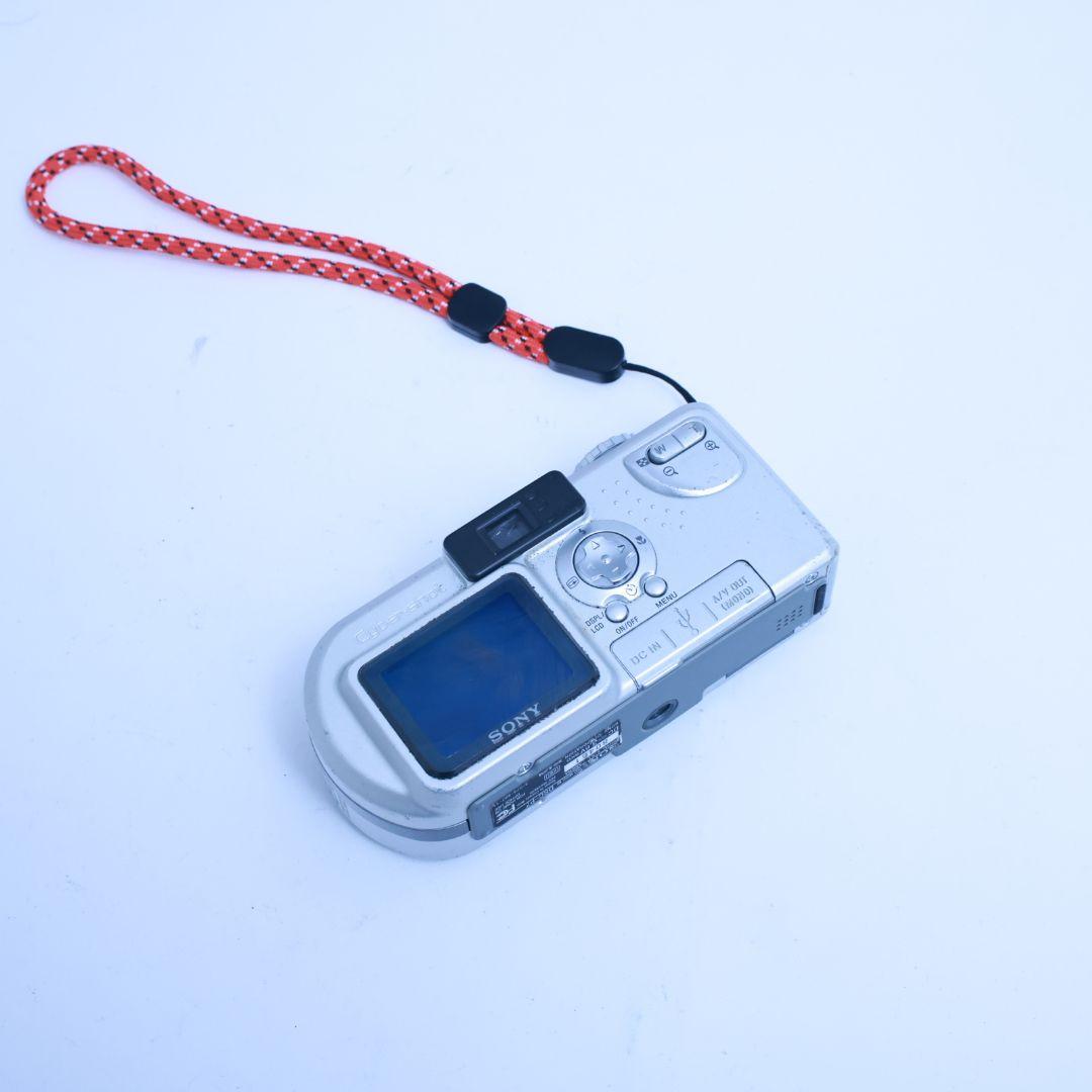 スマホ転送可 SONY P7 デジタルカメラ メモリー電池付き コンデジ