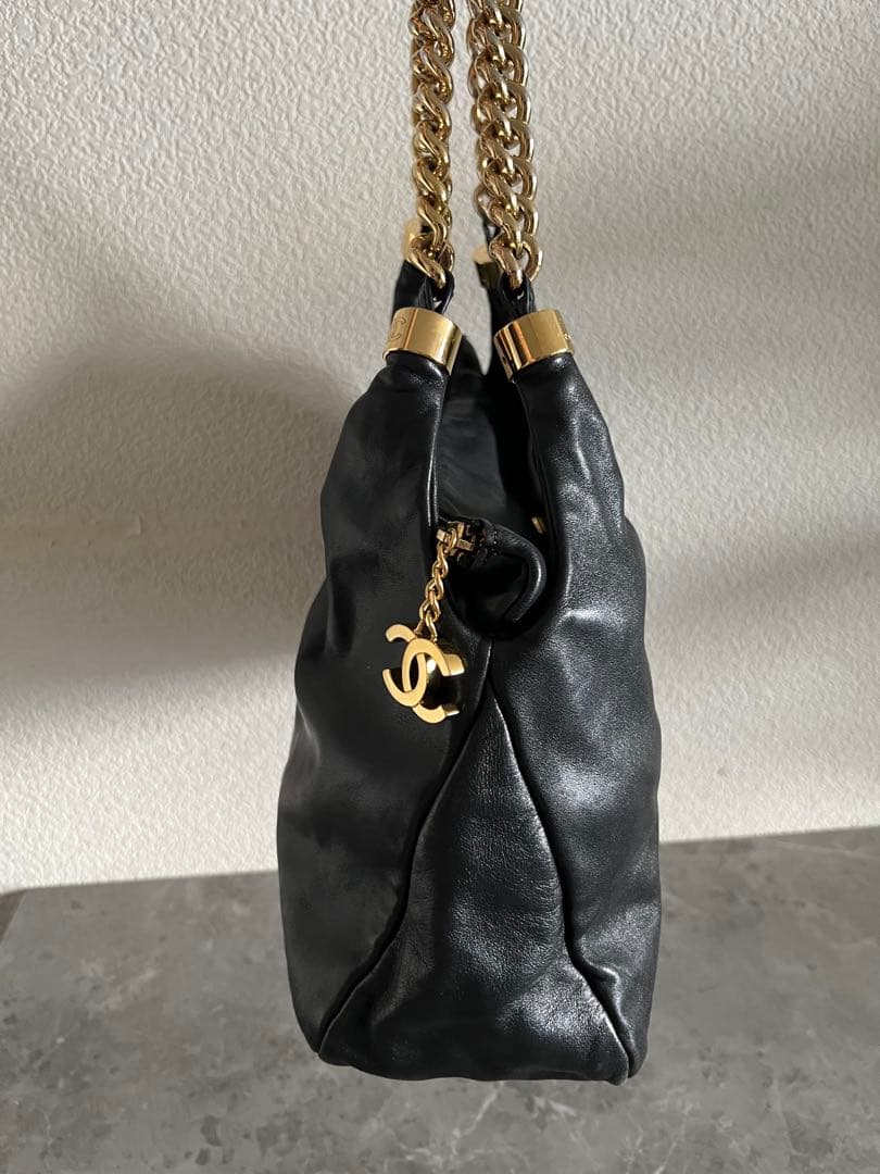 CHANEL ブラックレザー ショルダーバッグ★ギャランティカード付
