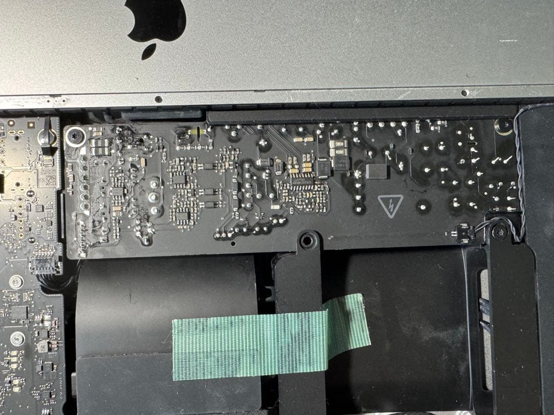 iMac 21.5インチ Retina 4K (2017)