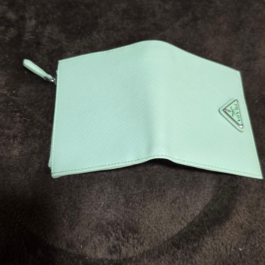 PRADA　プラダ　サフィアーノレザー　トライアングル　折財布　ミント　パステル
