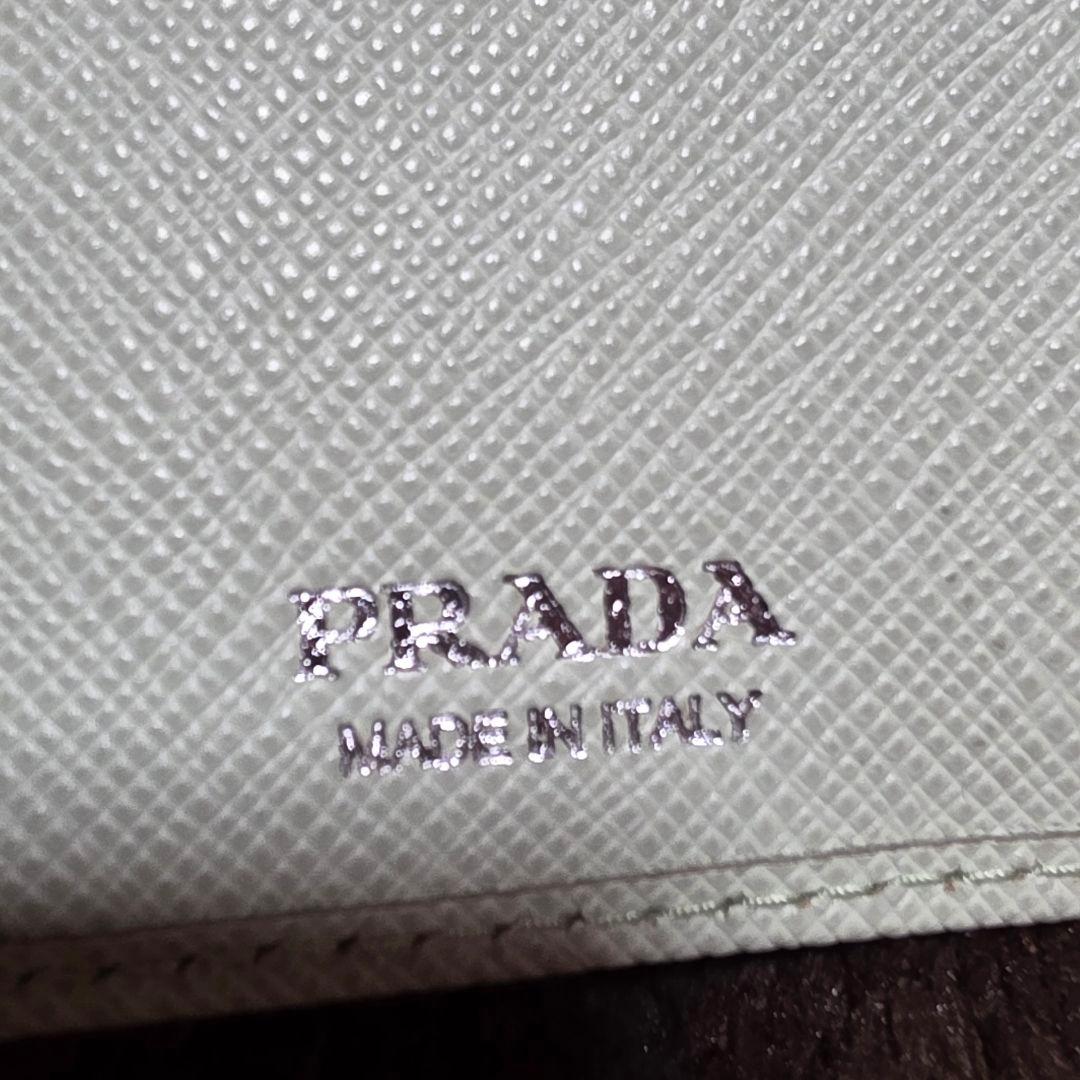 PRADA　プラダ　サフィアーノレザー　トライアングル　折財布　ミント　パステル