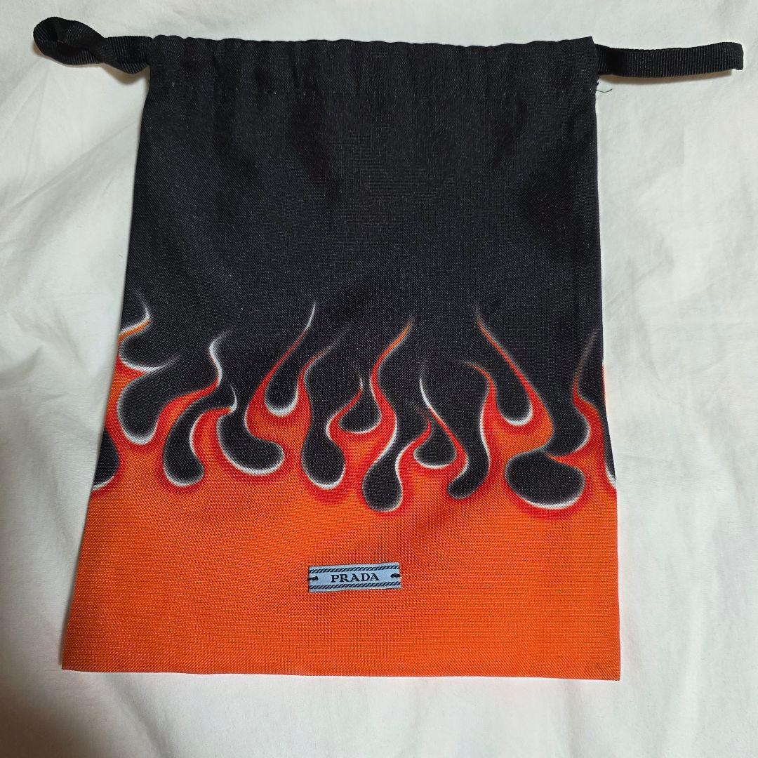 PRADA　プラダ　サフィアーノレザー　トライアングル　折財布　ミント　パステル