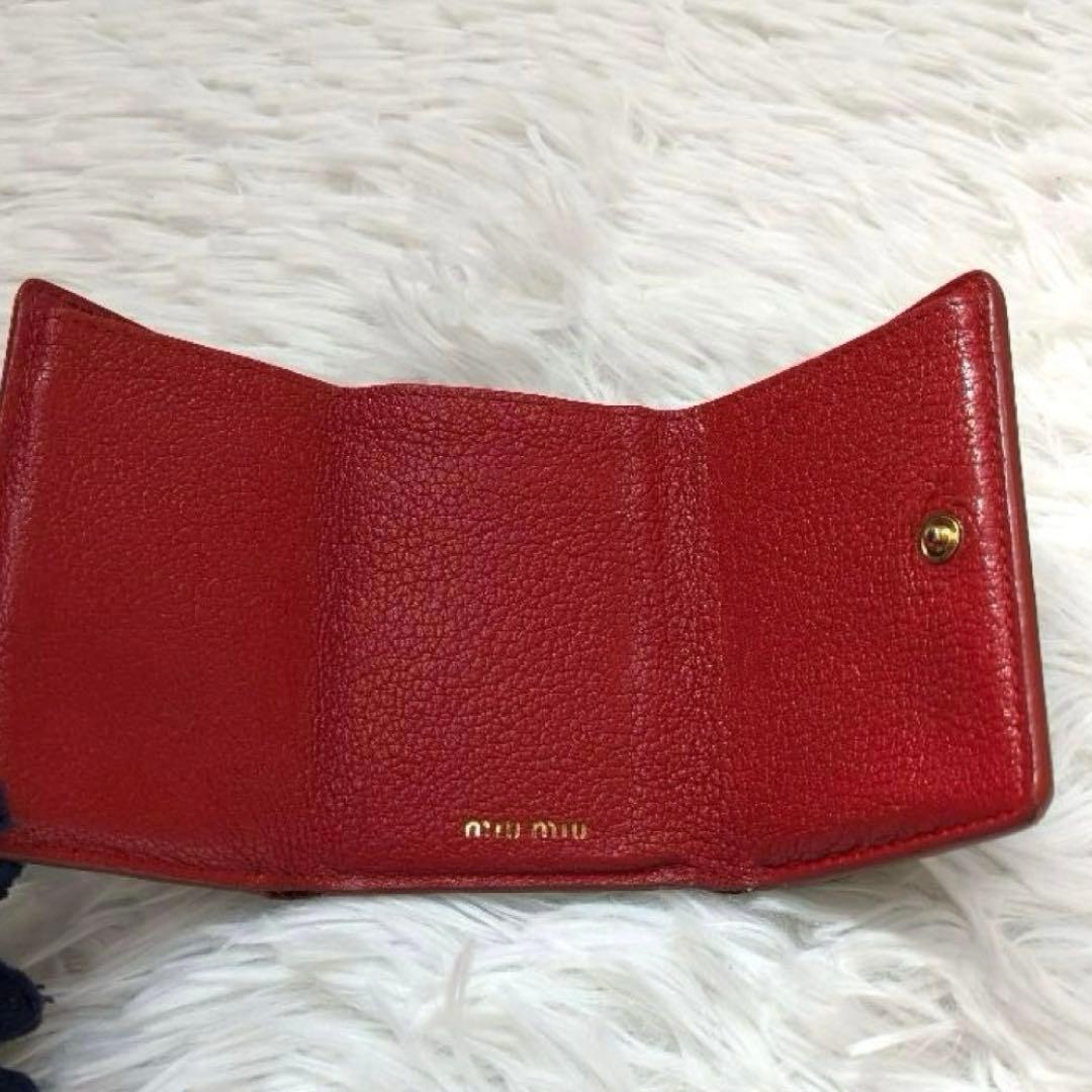 miu miu 黒 レザー 三つ折り財布 ハートモチーフ