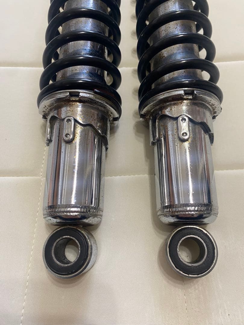 リアサスペンション 2本