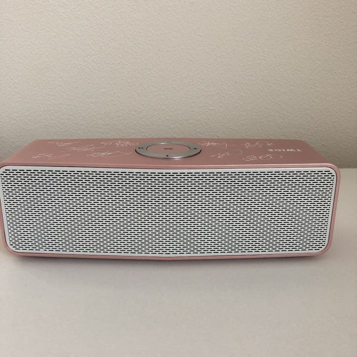 世界3000台限定　TWICE LGコラボ Bluetoothスピーカー