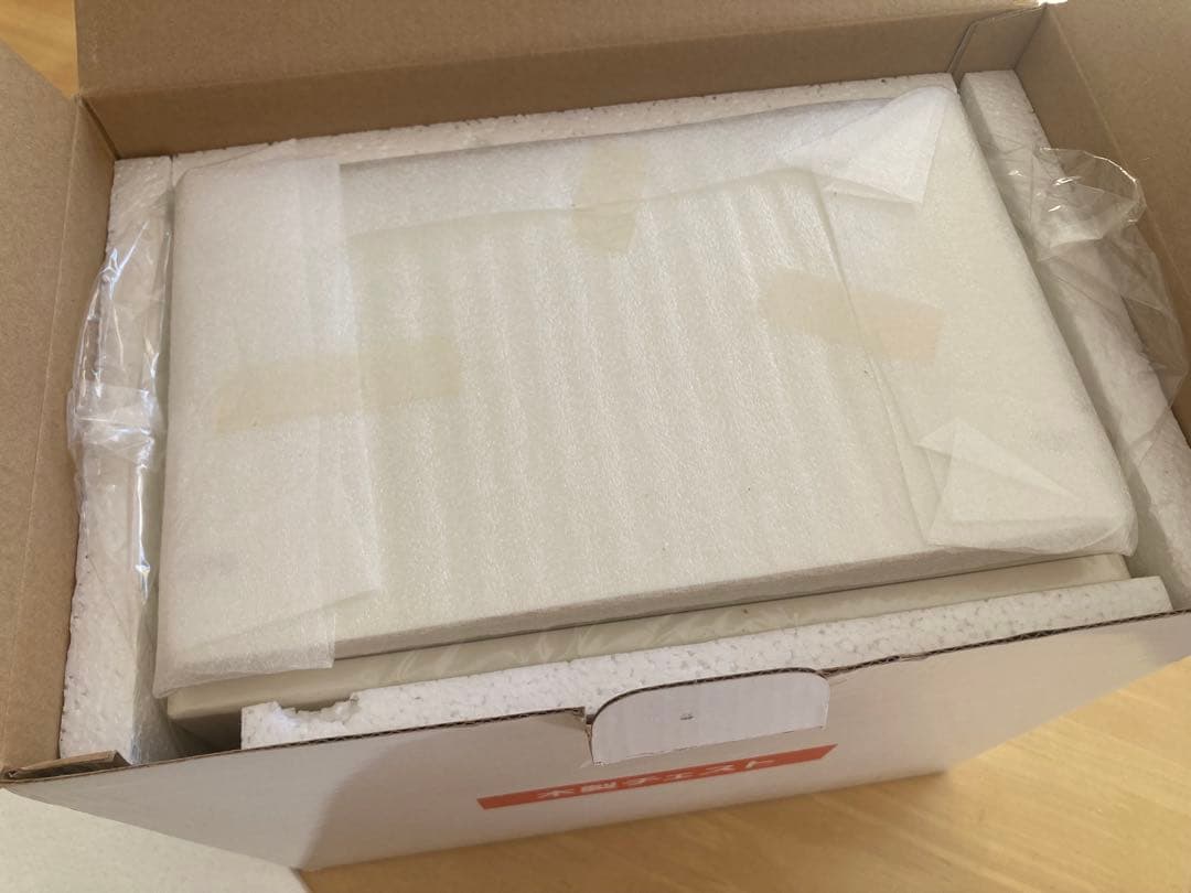 【非売品】サンリオ　ハローキティ 小型木製収納ボックス　チェスト