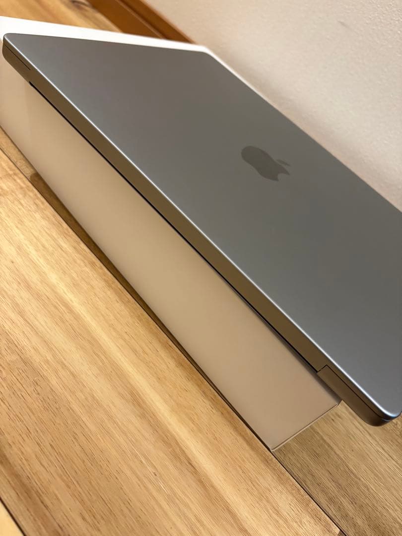 美品/MacBook pro/M2Pro/14インチ/SSD512GB/16GB