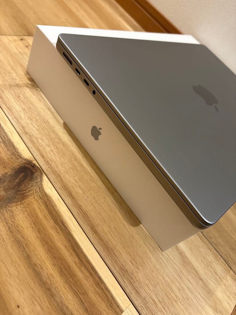 美品/MacBook pro/M2Pro/14インチ/SSD512GB/16GB