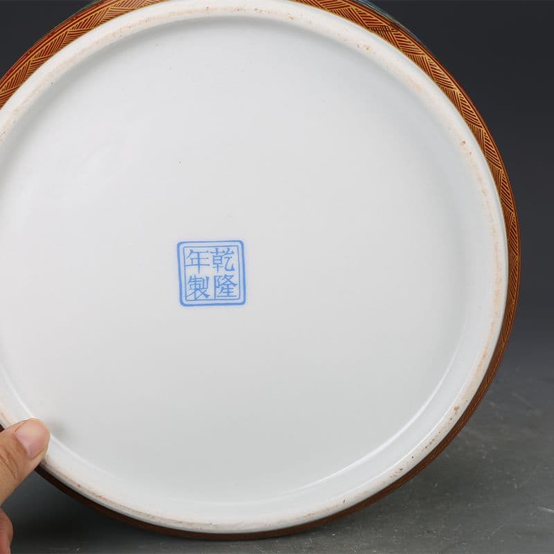 大清乾隆琺瑯彩纏枝花卉蓋缶 陶磁器 装飾品 現代工芸品美術品 置物