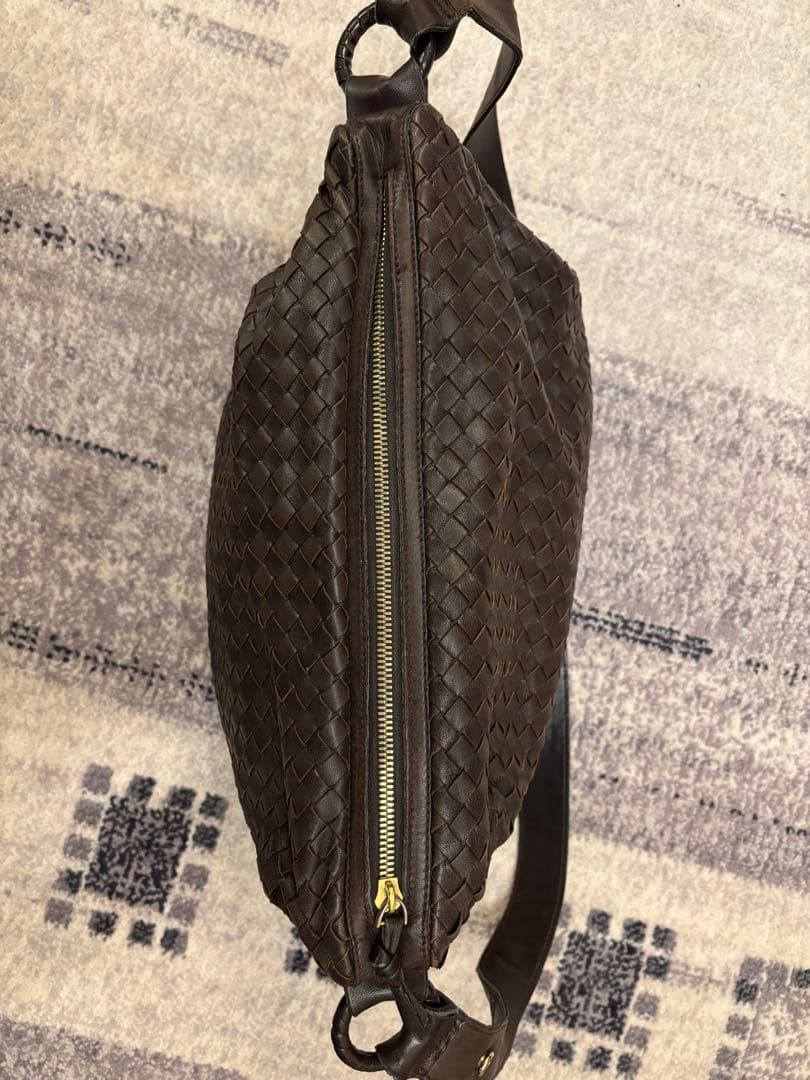 ボッテガべネタ　イントレチャートショルダーバッグ ダークブラウン‼️ お買得品‼️