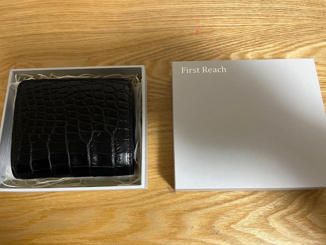 First Reachクロコダイル革財布