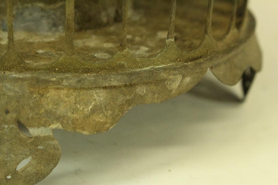 吊り灯籠 高32cm 時代 庭道具 鉄製(LC622)