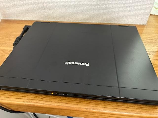 格安 新品同様 Let'snote CF-QV1CFNCR （少しだけ、訳有り）