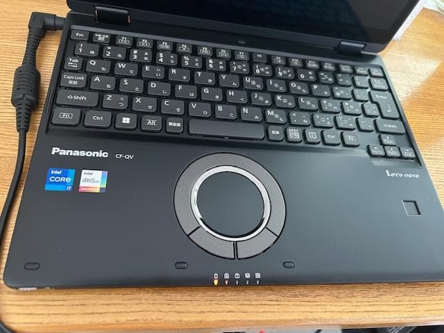 格安 新品同様 Let'snote CF-QV1CFNCR （少しだけ、訳有り）