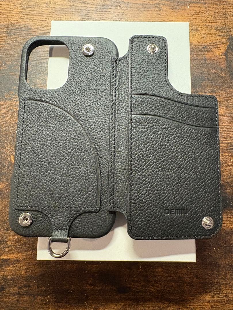 DEMIUブラック iPhone16ケース