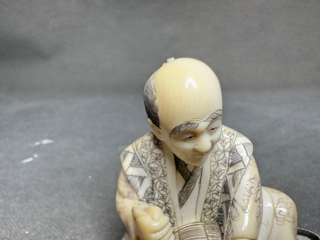 極上　天然素材　置物　根付　　アンティーク　和彫　骨董　飾り物　古美術品