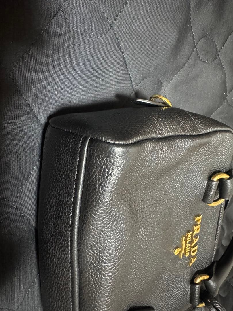 PRADA 黒 レザー ハンドバッグ