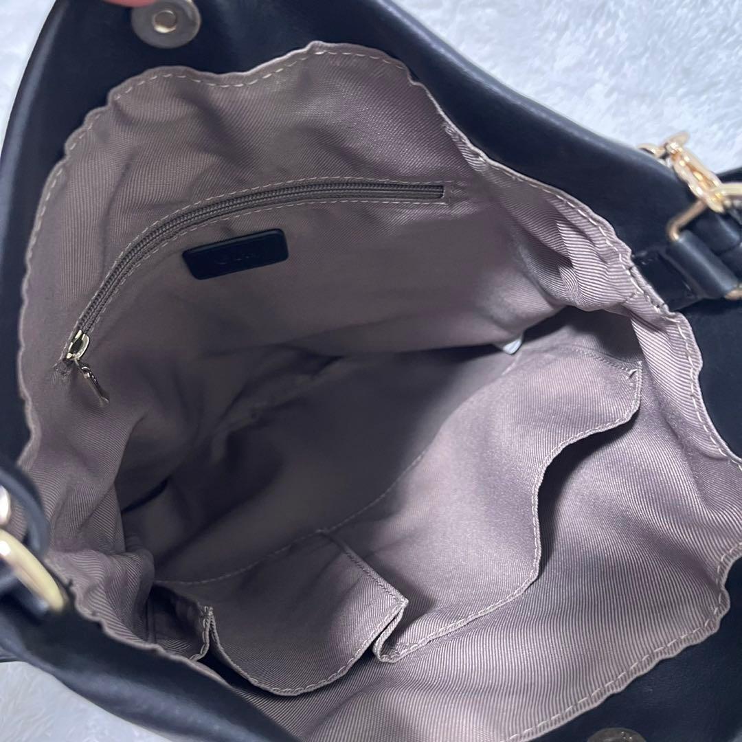 極美品　イアパピヨネ　牛革エンボス　2WAYショルダーバッグ　ゴールド金具