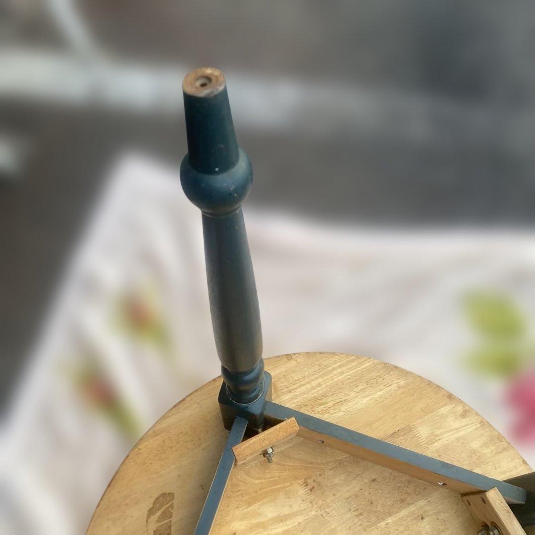 木製円形テーブル アンティーク風