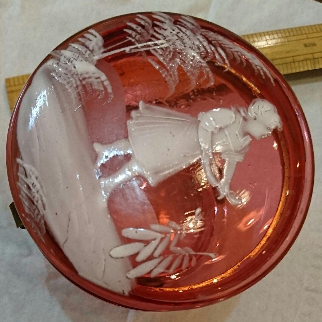 特別価格中！アンティーク、骨董市で購入の美しいゴ−ルドピンクの蓋物