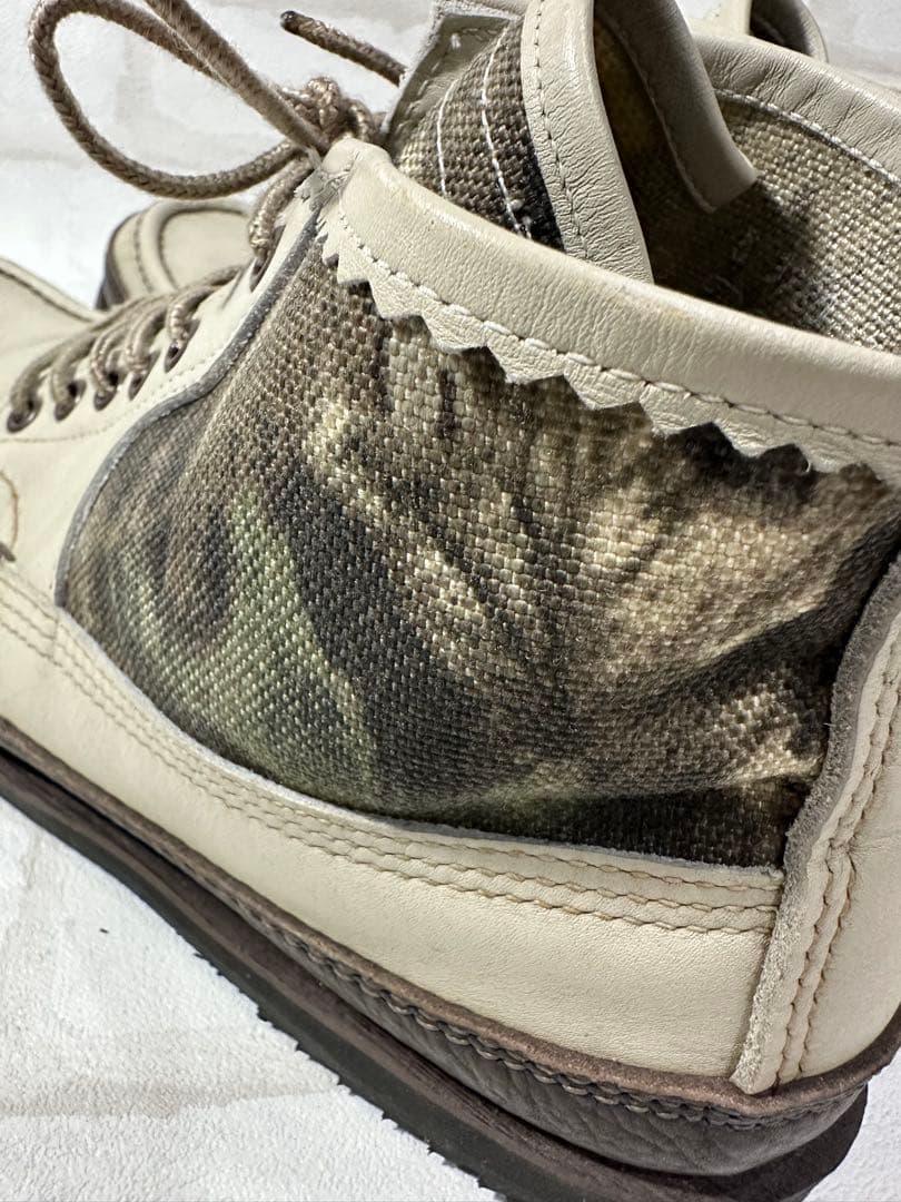 ラッセルモカシン　モカシンブーツ　珍しいリアルツリー生地とのコンビ