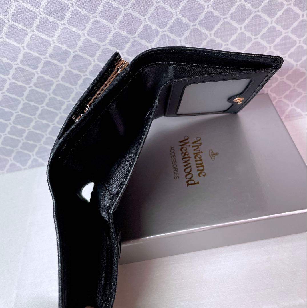 【最新❤︎新品】ヴィヴィアン・ウエストウッド　三折財布 マットブラック