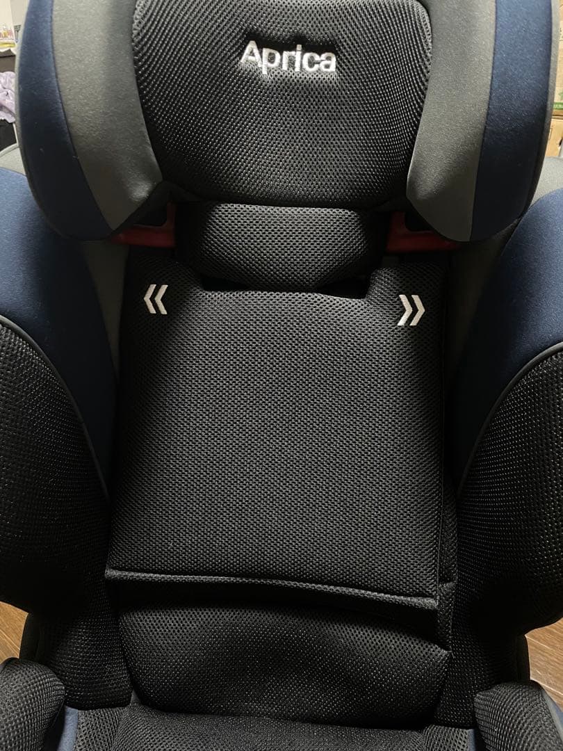 【美品】アップリカ　フォームフィット　ISOFIX　ネイビー