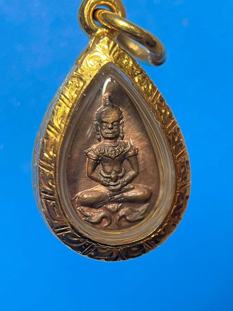 タイのお守り　ルアンプートー（หลวงปู่โต๊ะ）プラクルアンบัตรอยู่ไทย