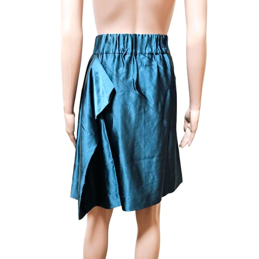 美品 ヴィヴィアンウエストウッド フレアスカート サテン 個性的 1033