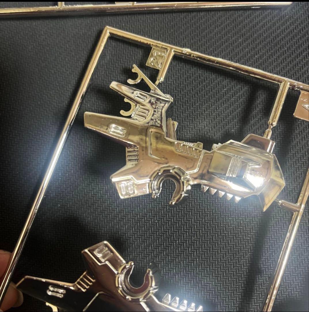 銀メッキ　シルバーメッキ　レッドホーン　ゾイド　限定　未組み立て　未組立