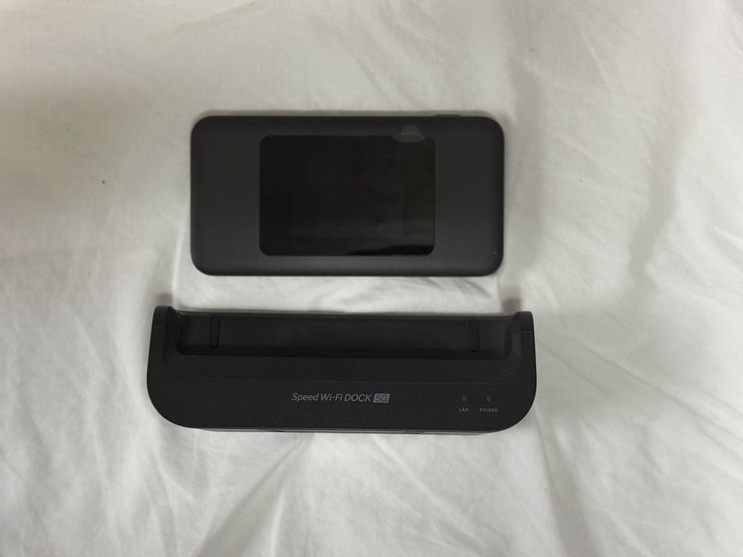 Speed Wi-Fi BLOCK 5 ブラック ドックスタンド付き