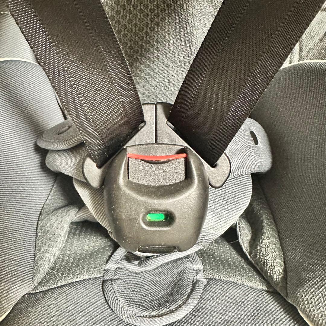 極美品　エールべべ　AILEBEBE クルット6i プレミアムエアリー　新生児