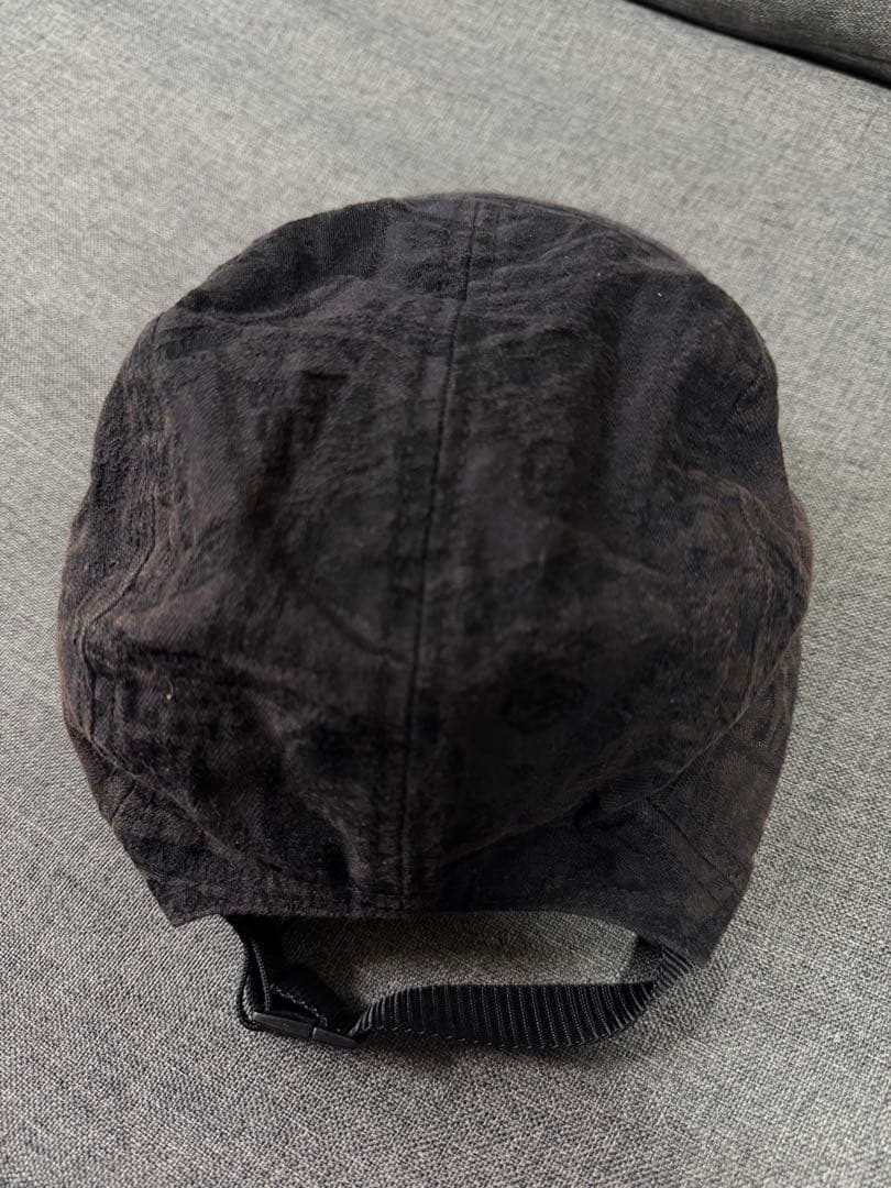 モモカ様supreme ブラックロゴキャンプキャップ