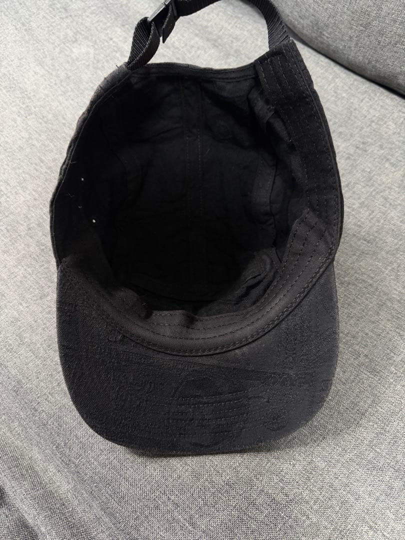 モモカ様supreme ブラックロゴキャンプキャップ