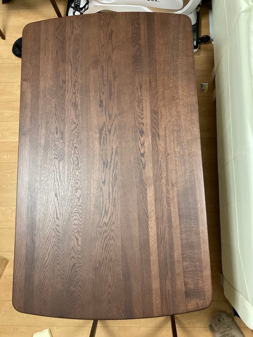 ダークブラウン木製長方形ダイニングテーブル