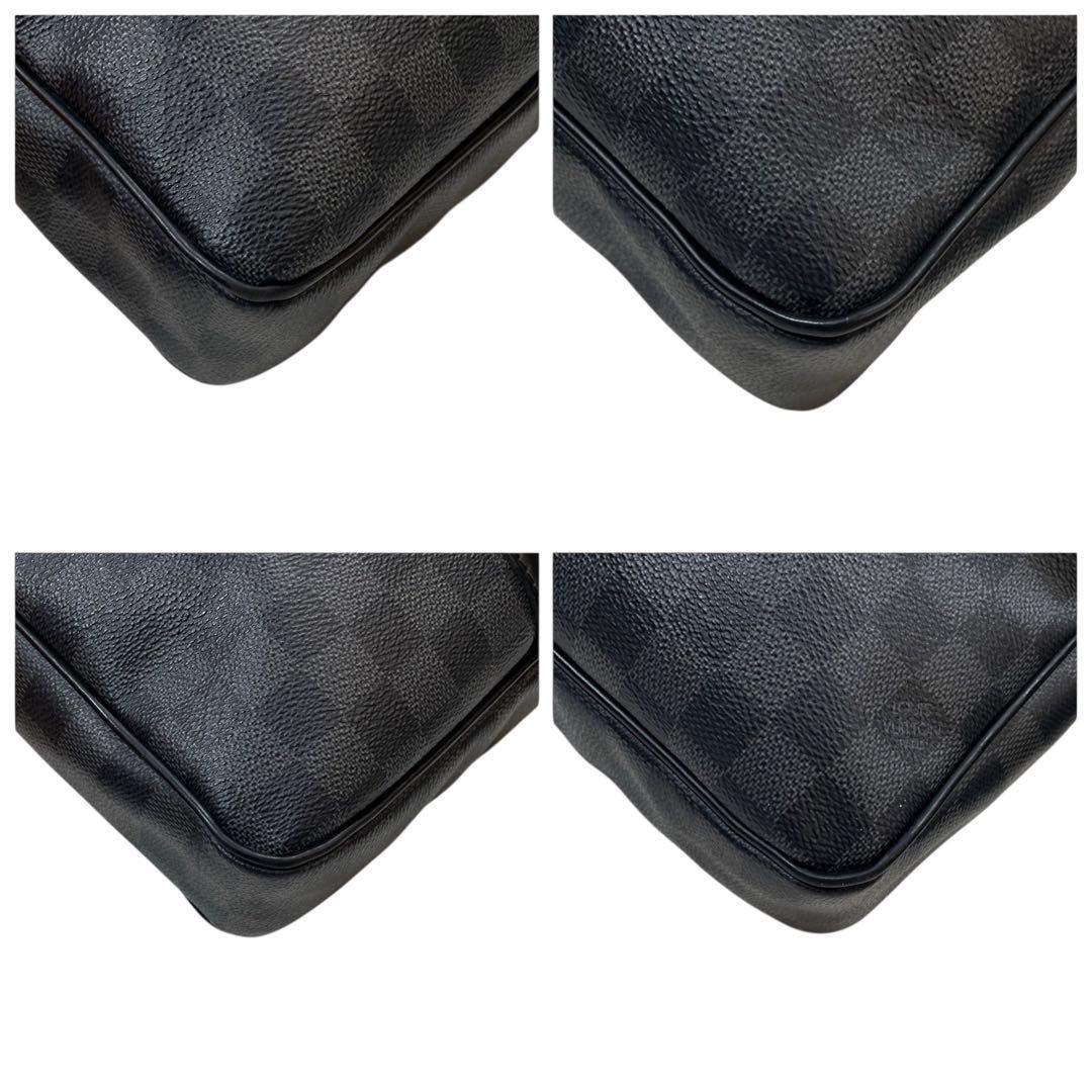 ルイヴィトン　ダミエグラフィット　ポルトドキュマン ヴォワヤージュ　4730