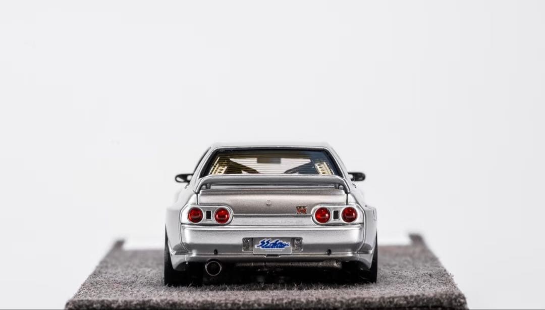 The laboratory 1/64 R32 ガレージアクティブ　シルバー