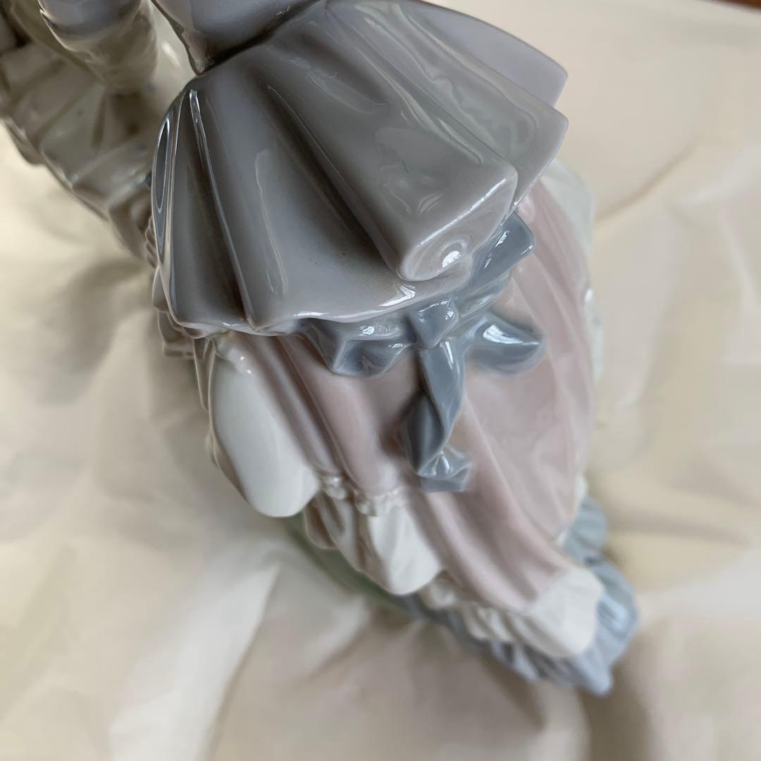 リアドロ　陶器製 赤ちゃんの 外出