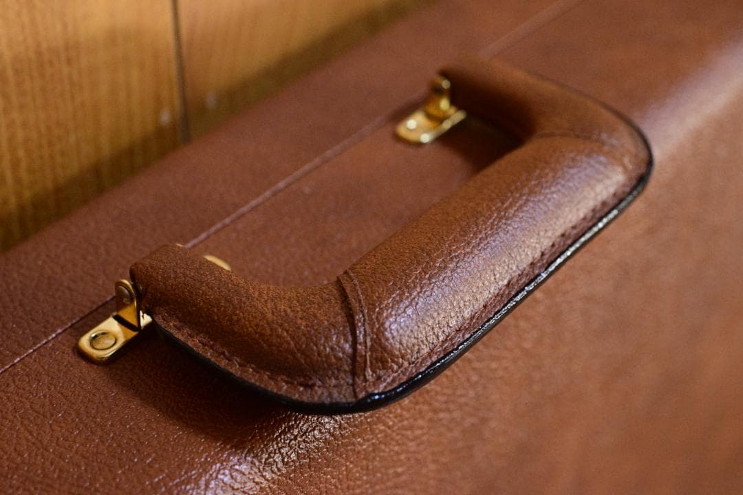 Gibson ノンリバ―ス・サンダーバード用ハードケース