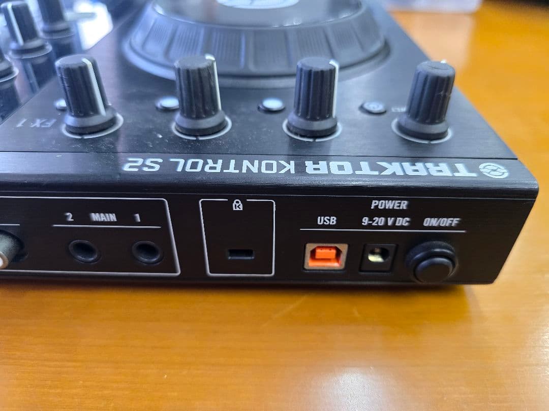 TRAKTOR　Control　s2mk1