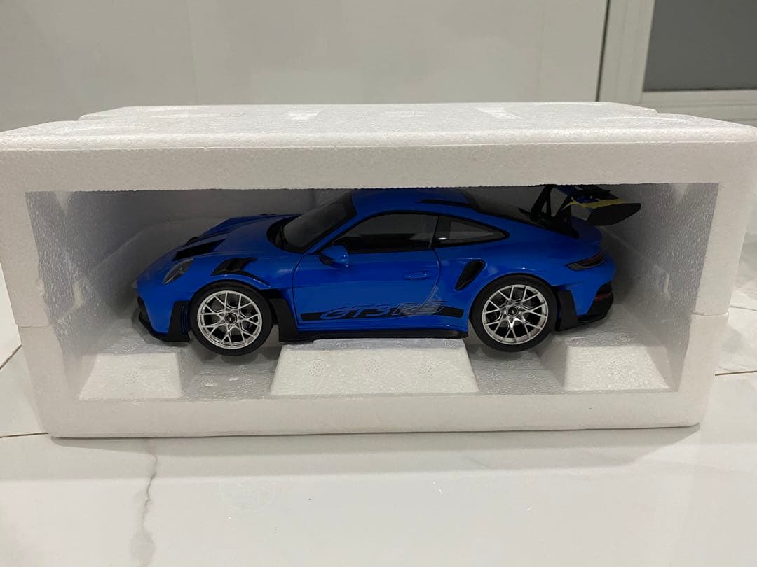 NOREV ポルシェ911 GT3 RS ミニカー 1/18