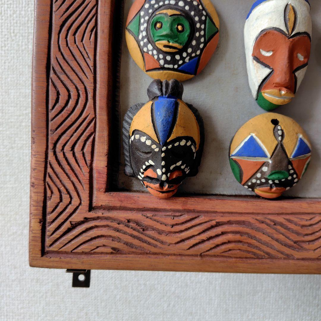 希少　アフリカ　カメルーン 額入り陶器製マスク 18個セット