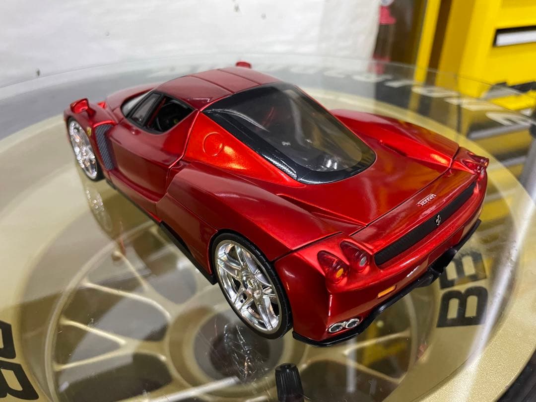 ホットウィール　ENZOフェラーリ