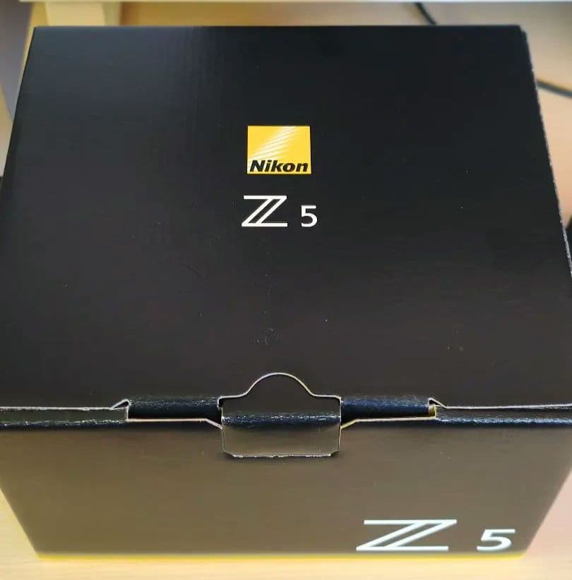 Nikon Z 5 ミラーレス一眼カメラ 本体