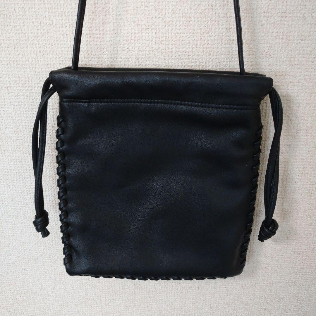 ✨️新品未使用タグ付き✨️VASIC ミニバッグ 本革 ブラック