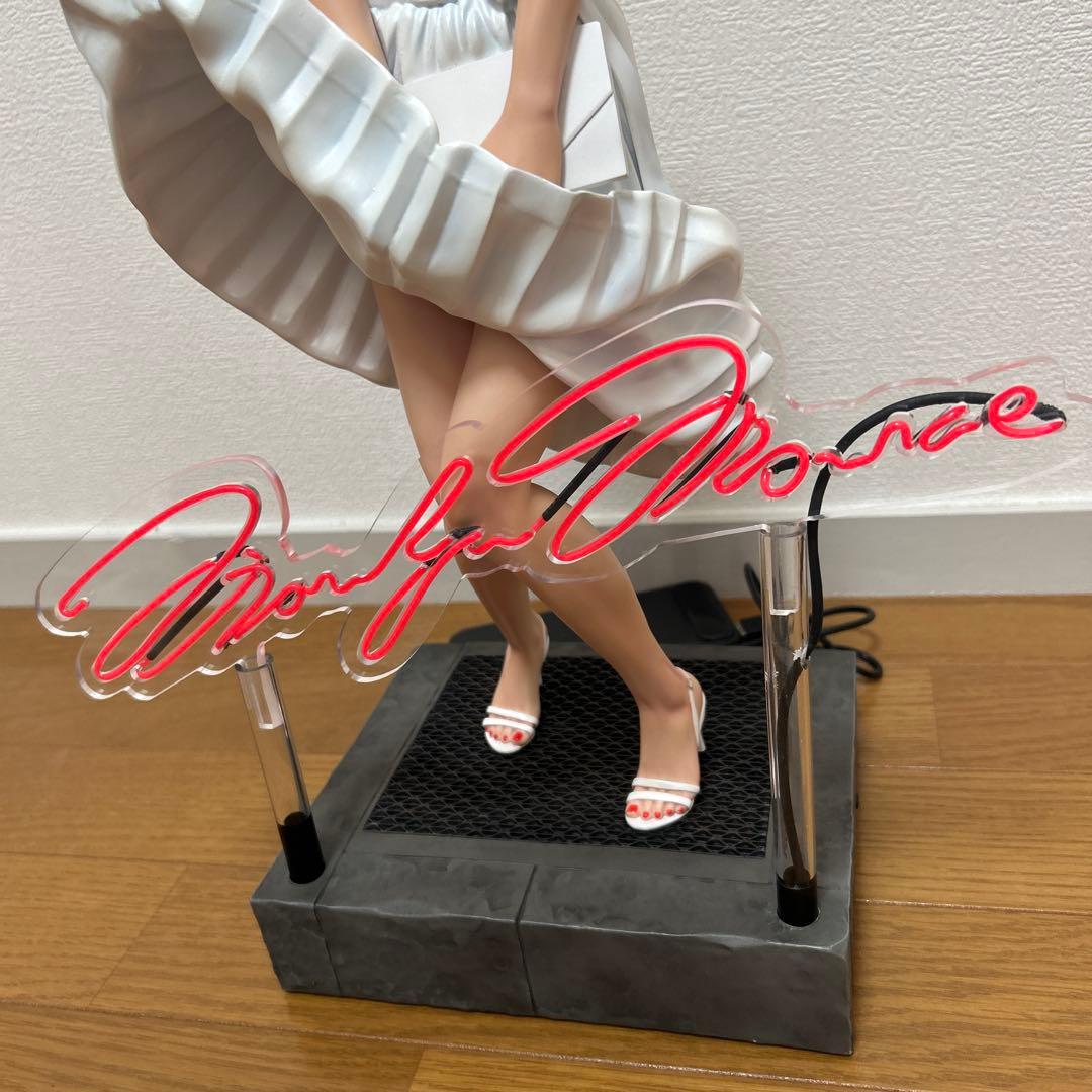 【最終値下げ】 マリリン・モンロー 1/4スケールフィギュア デラックス版