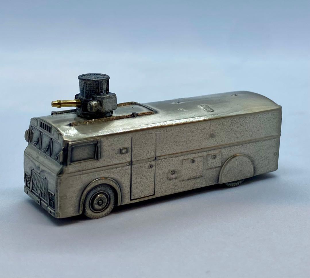 希少！ 警視庁 放水車 警備車 関東管区警察学校記念 文鎮 ミニカー