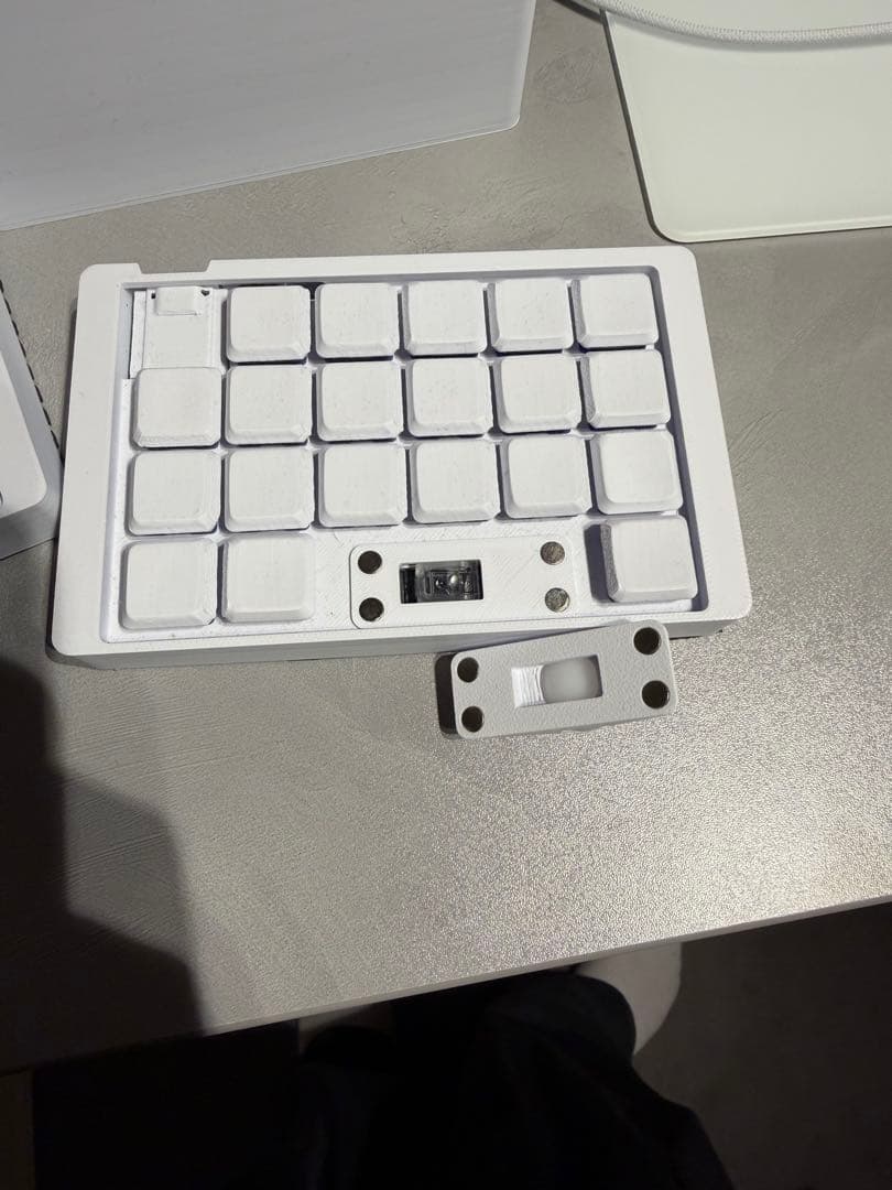 tomkey 分割キーボード 3ヶ月使用 ケース付き