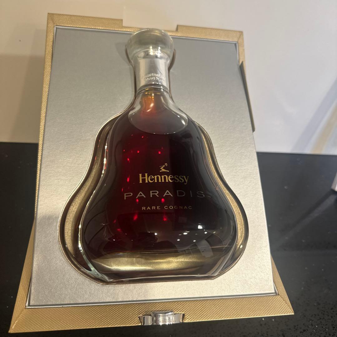 Hennessy Paradis 700ml 専用ボックス付き